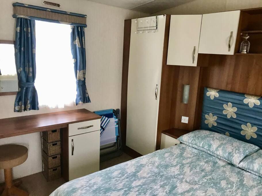Cornish Caravan On The Lizard Peninsula, Cornwall. Helston Exterior foto